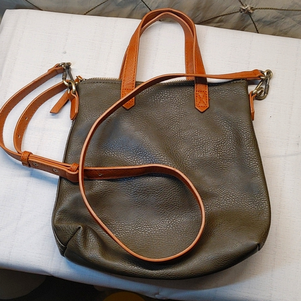 Crossbody Bag. Forest Green all Leather on the Go bag